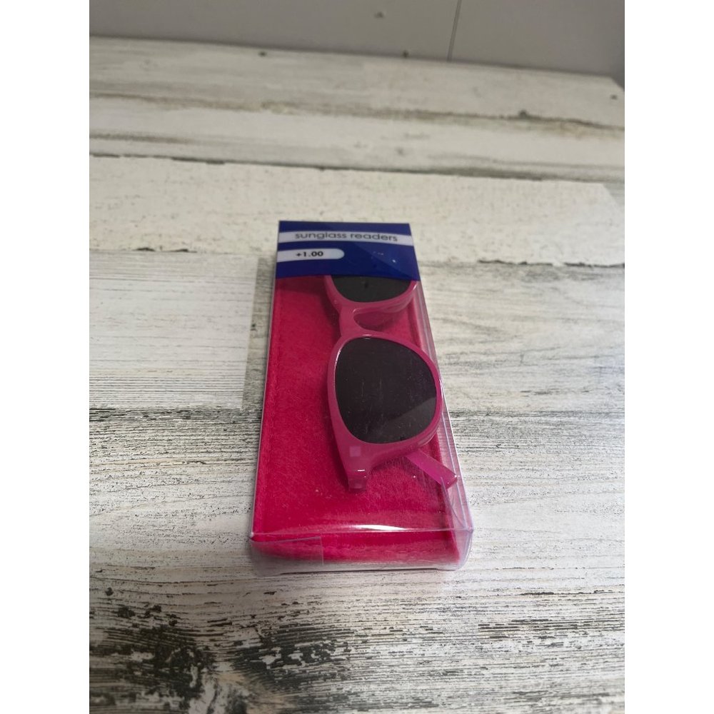 Sunglass Polarized pink readers +1.00 with pink case NWT